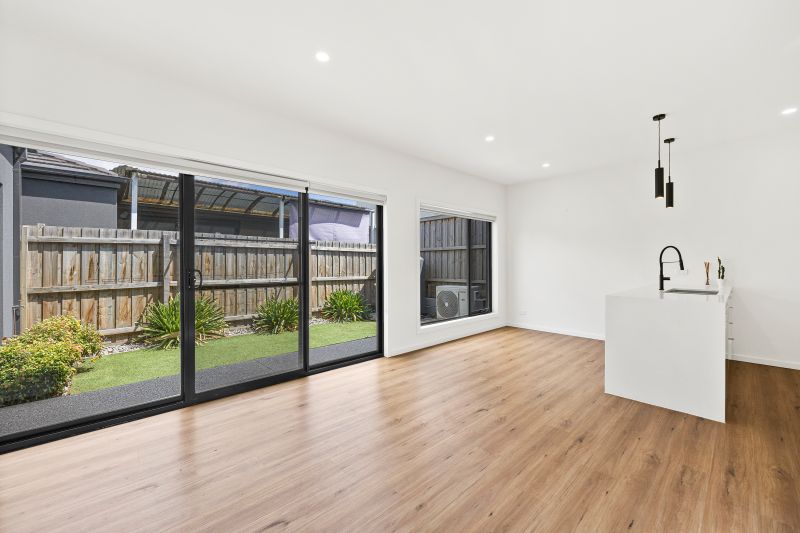 129 Maradona Boulevard, Deanside
