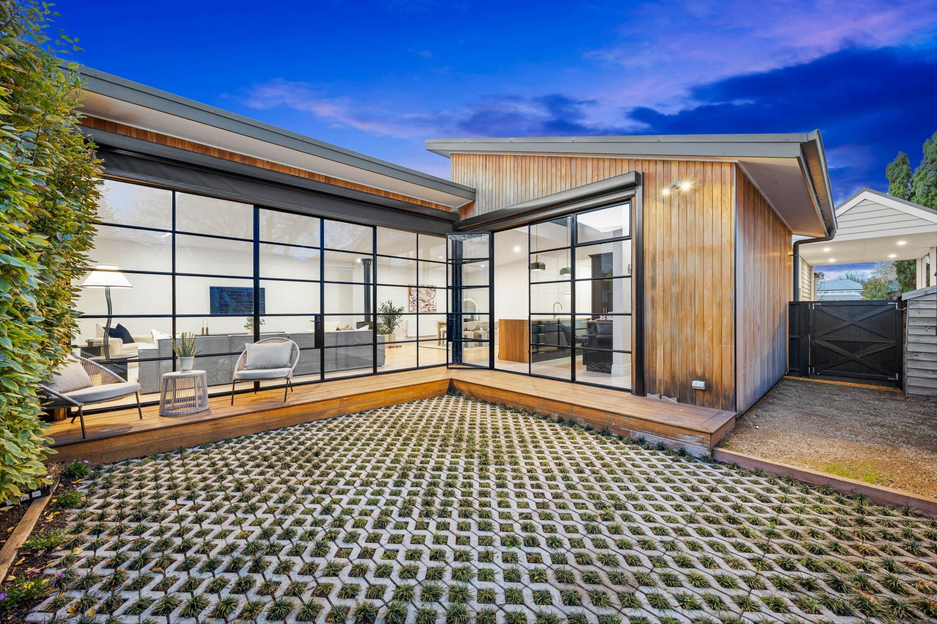 9 Burnbank Street, Lake Wendouree, Lake Wendouree - Thumbnail 3