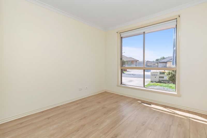 2/9 Dennis Street, Lalor