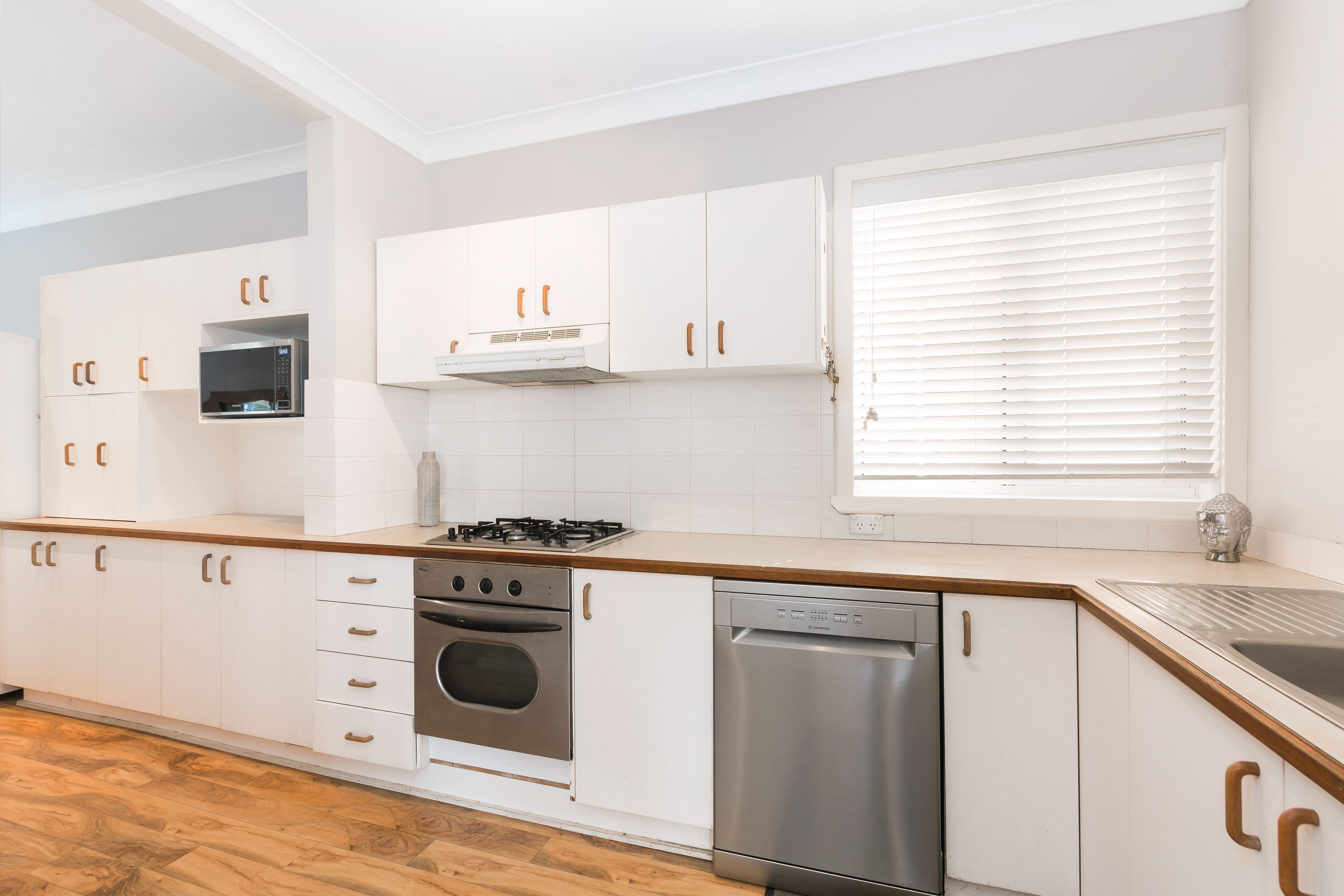 295 Taren Point Road CARINGBAH 2229