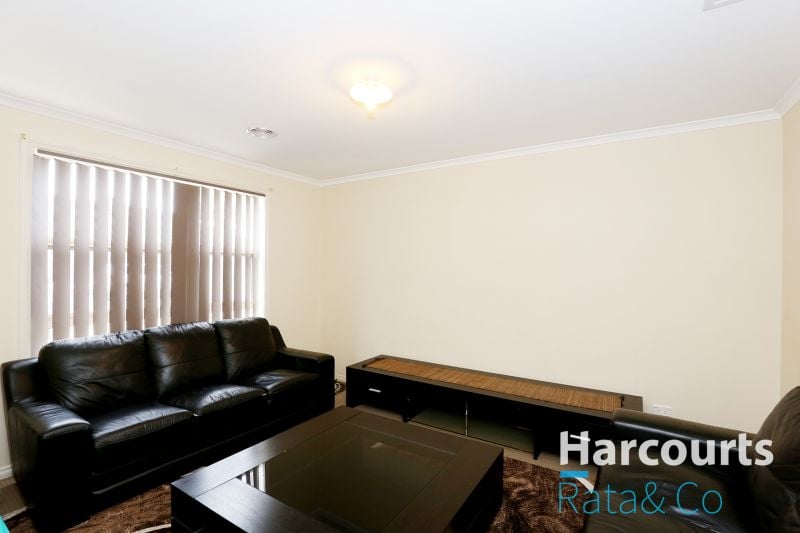 10 Friarbird Road, South Morang