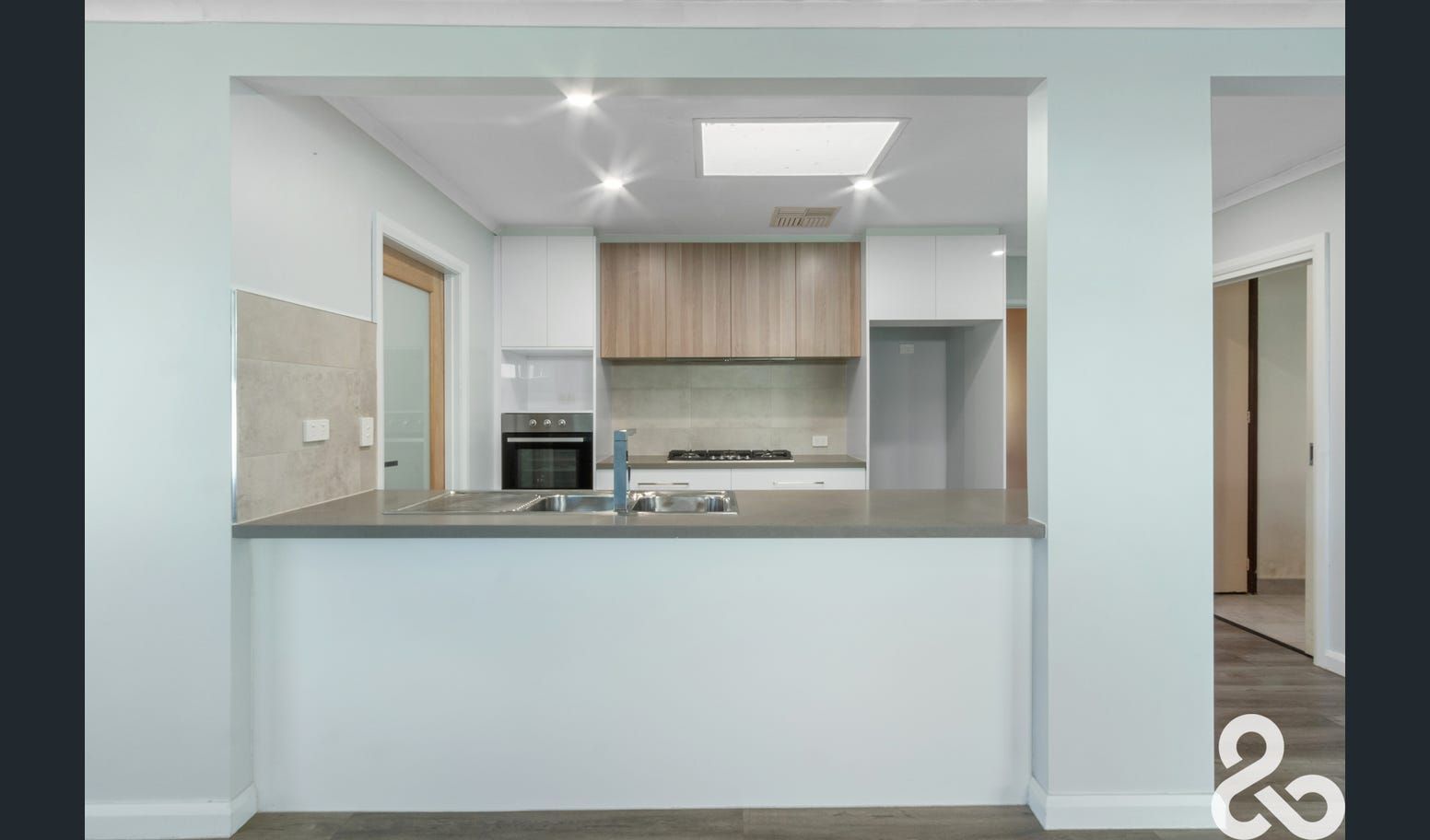 Ideal Family Living in a Prime Location