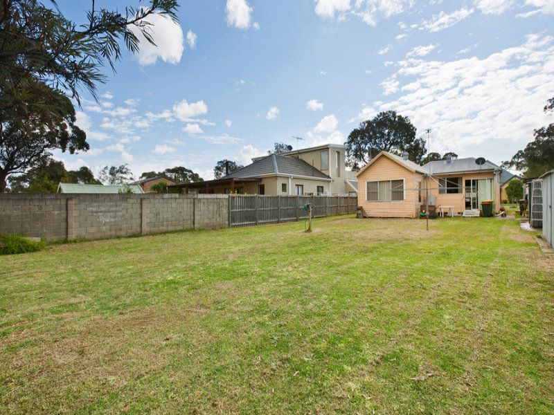 4 Daphne Street, CARINGBAH SOUTH, Caringbah South - Thumbnail 3