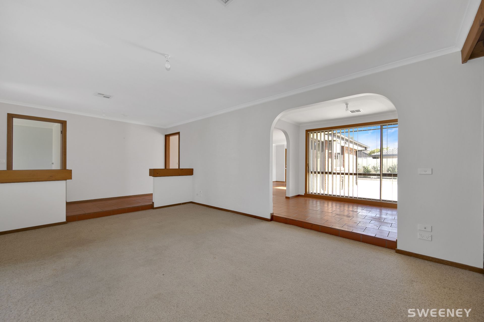14 Sturrock Court, Altona Meadows - Thumbnail 3