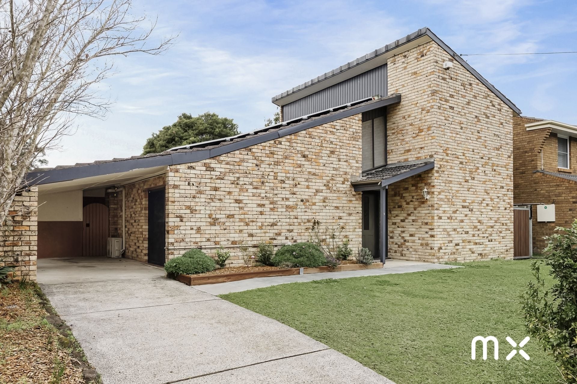 5 Highview Drive, Farmborough Heights - Image 1