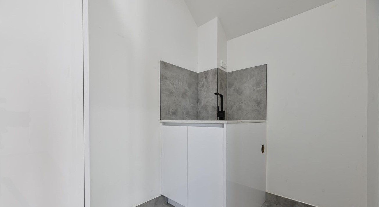 Two Bedroom Spacious Townhouse!