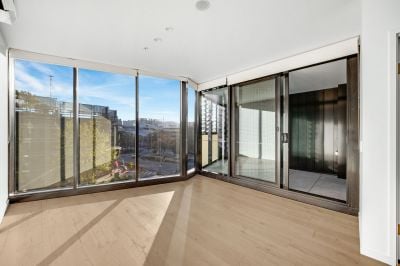 Reid 326/81 Cooyong Street