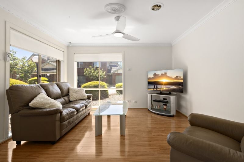 19/2A Crookston Road, Reservoir