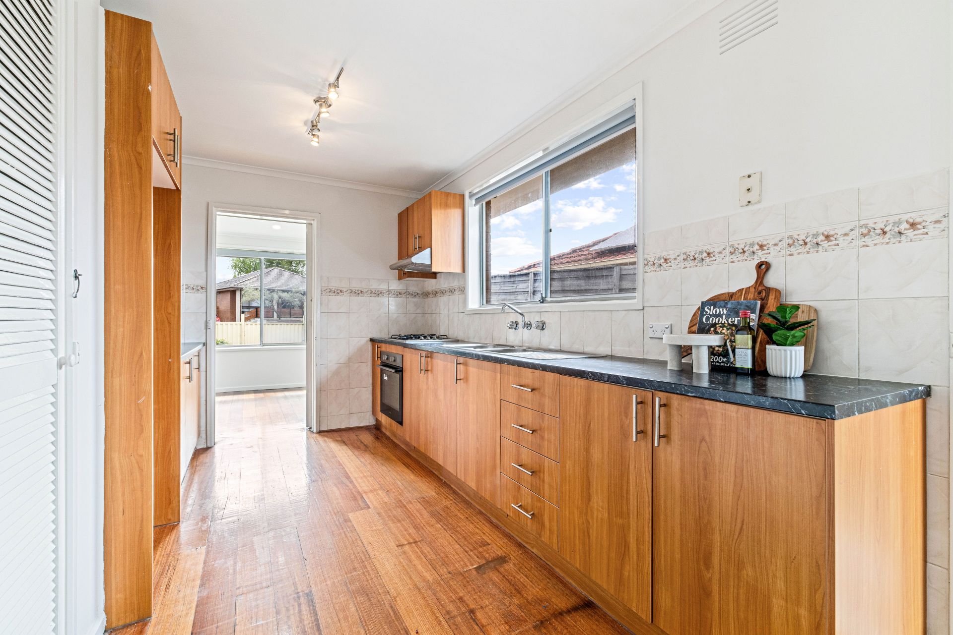 IDEAL FAMILY HOME