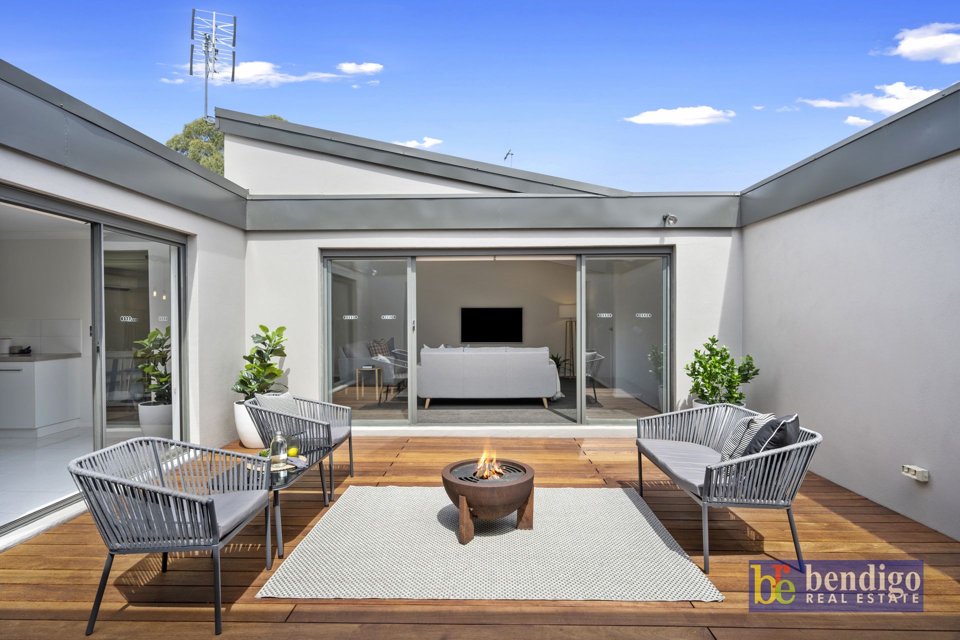 9 Rosemary Avenue Strathdale VIC, Strathdale - Thumbnail 2