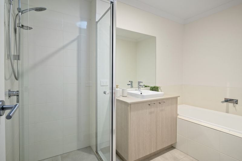 15 Meroo Walk, Wollert