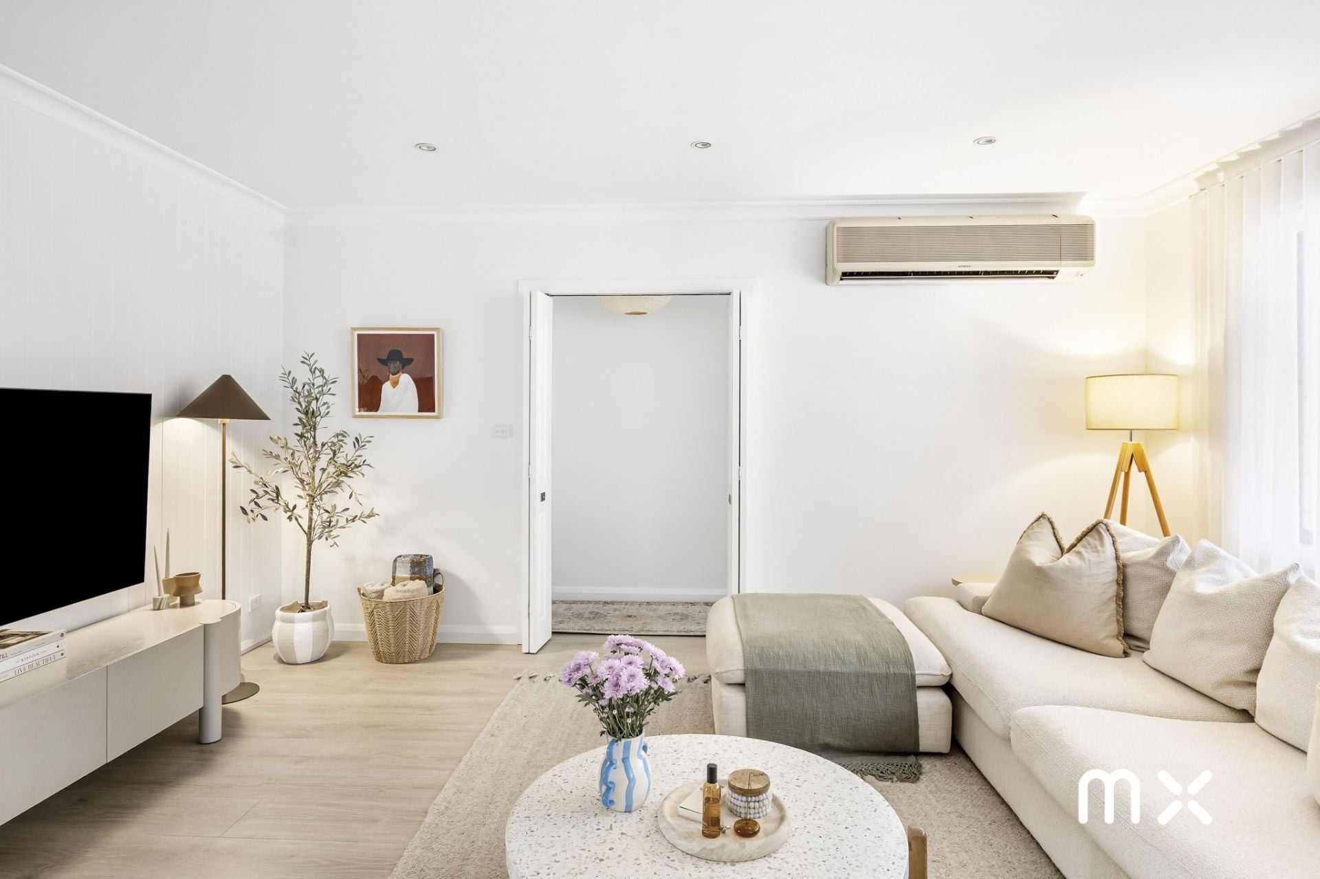 2/9a Figtree Crescent, Figtree - Image 1