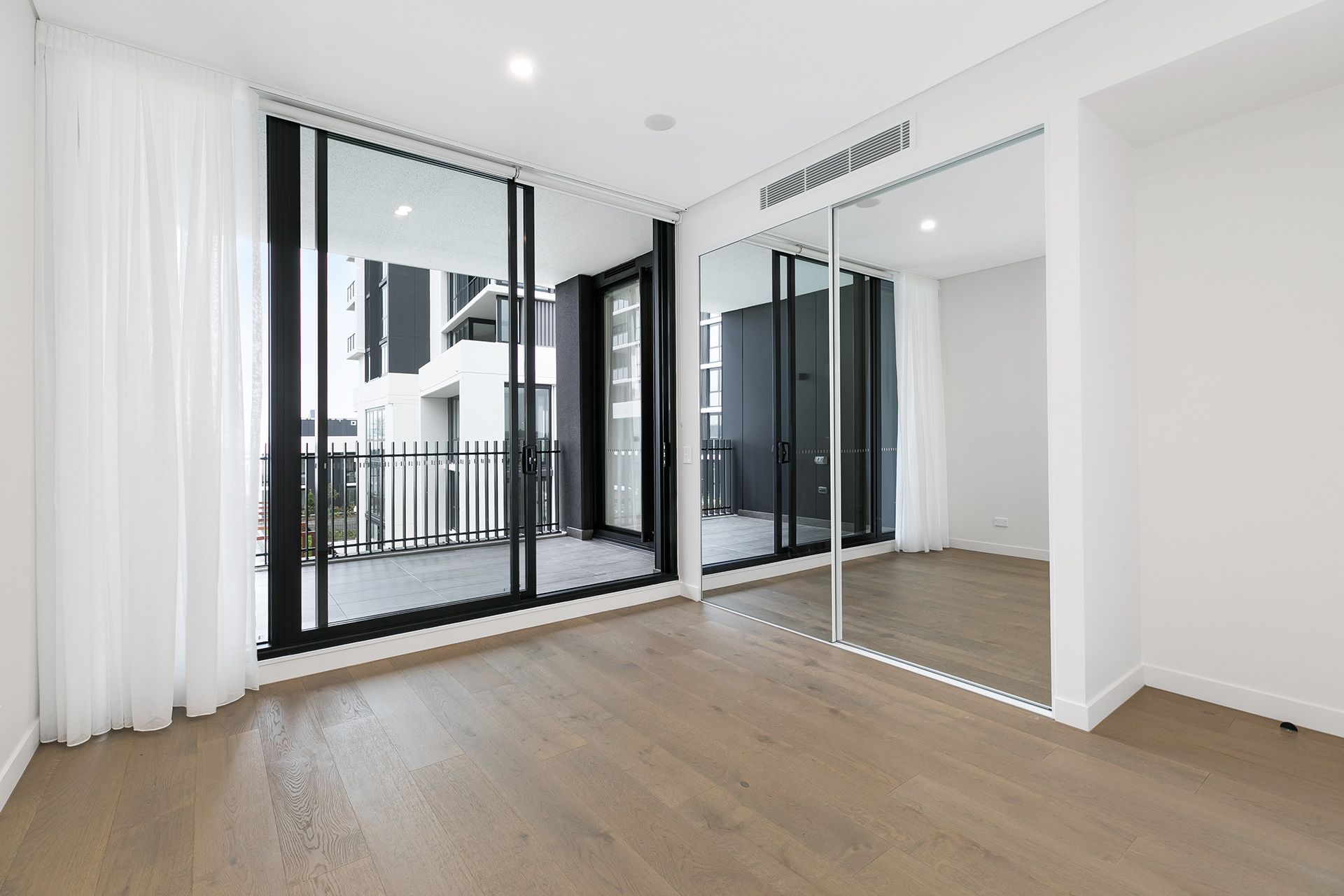 810/455A Captain Cook Drive, NSW, Woolooware, 2230, Woolooware - Thumbnail 2