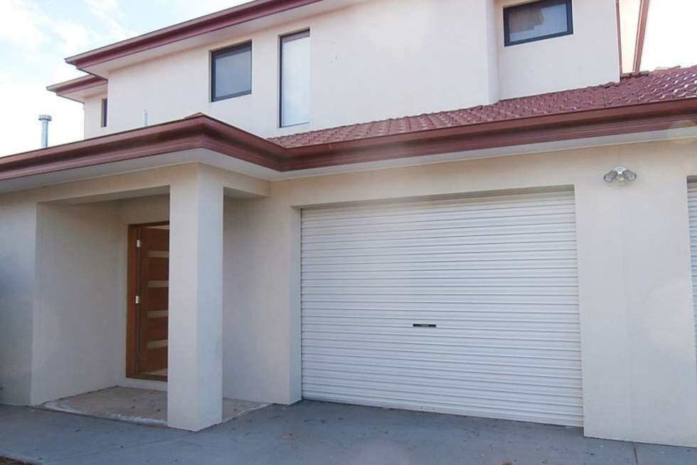 MODERN 2 BEDROOM TOWNHOUSE