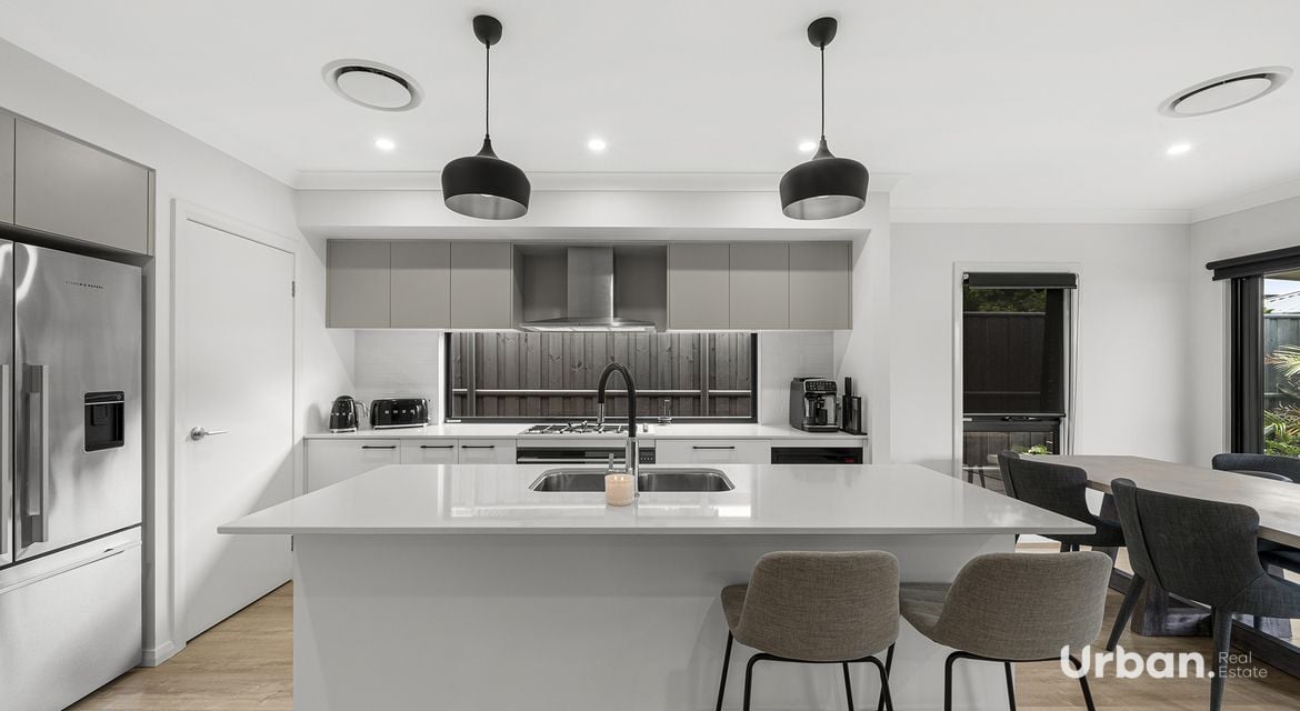 Box Hill 10 Campolina Street