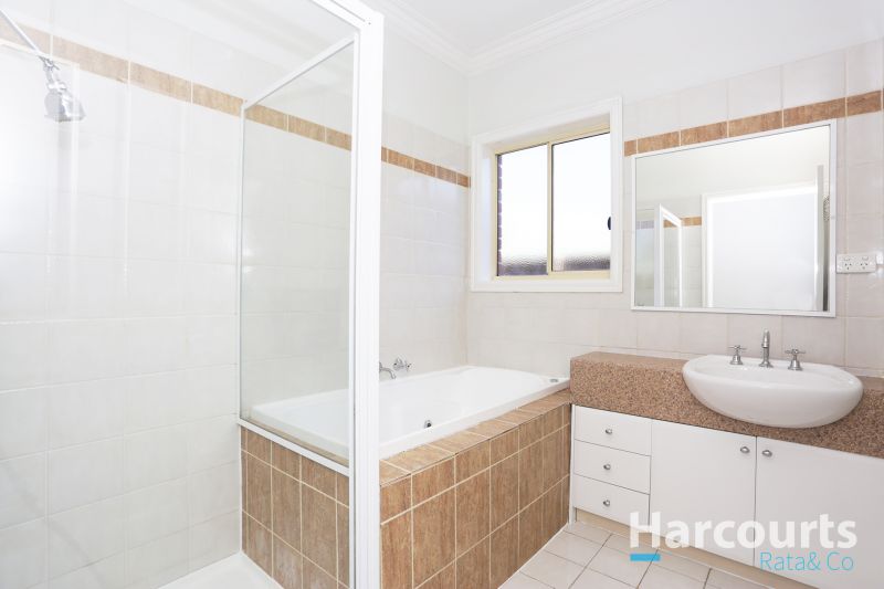 2/43 Banff Street, Reservoir
