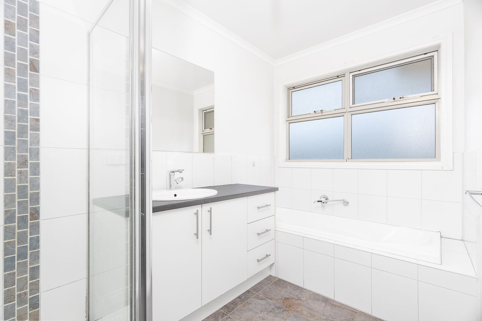Stylish Two-Bedroom Townhouse in Convenient Reservoir Location