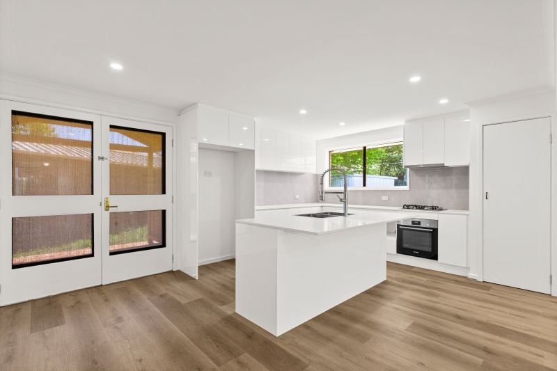 8 Judith Court, Lalor