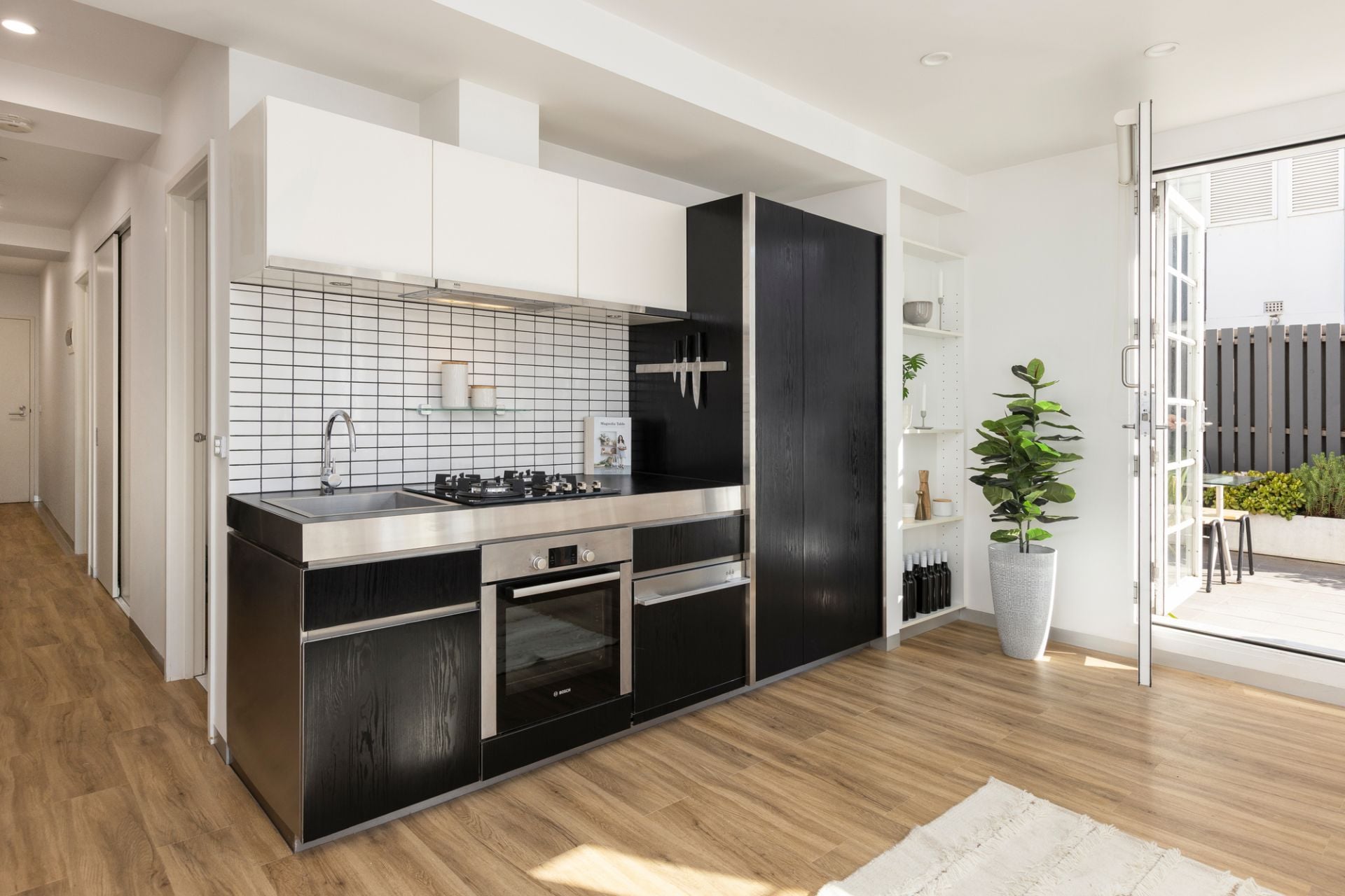 111/9 Commercial Road, Melbourne, Melbourne - Thumbnail 6