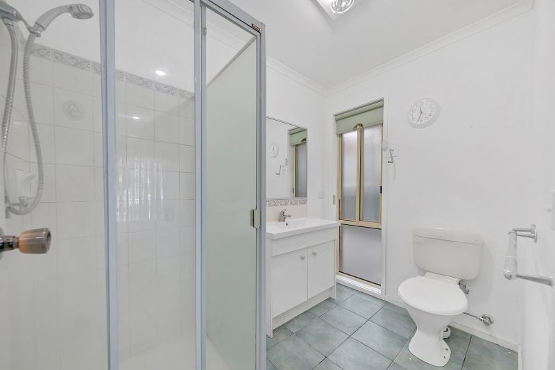 16 Sommeville Drive, Roxburgh Park