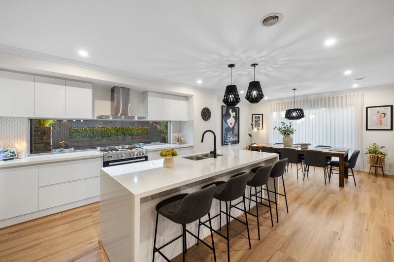 14 Roaming Drive, Fraser Rise