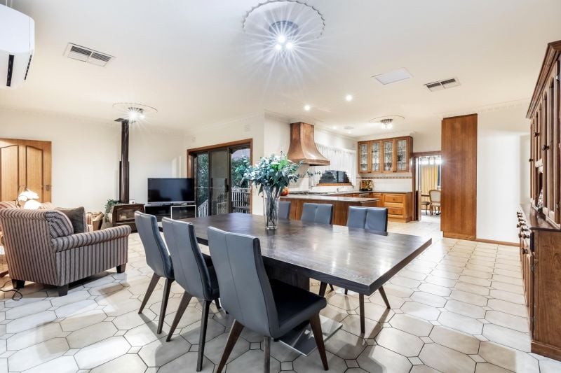 1 Hiah Close, Greensborough