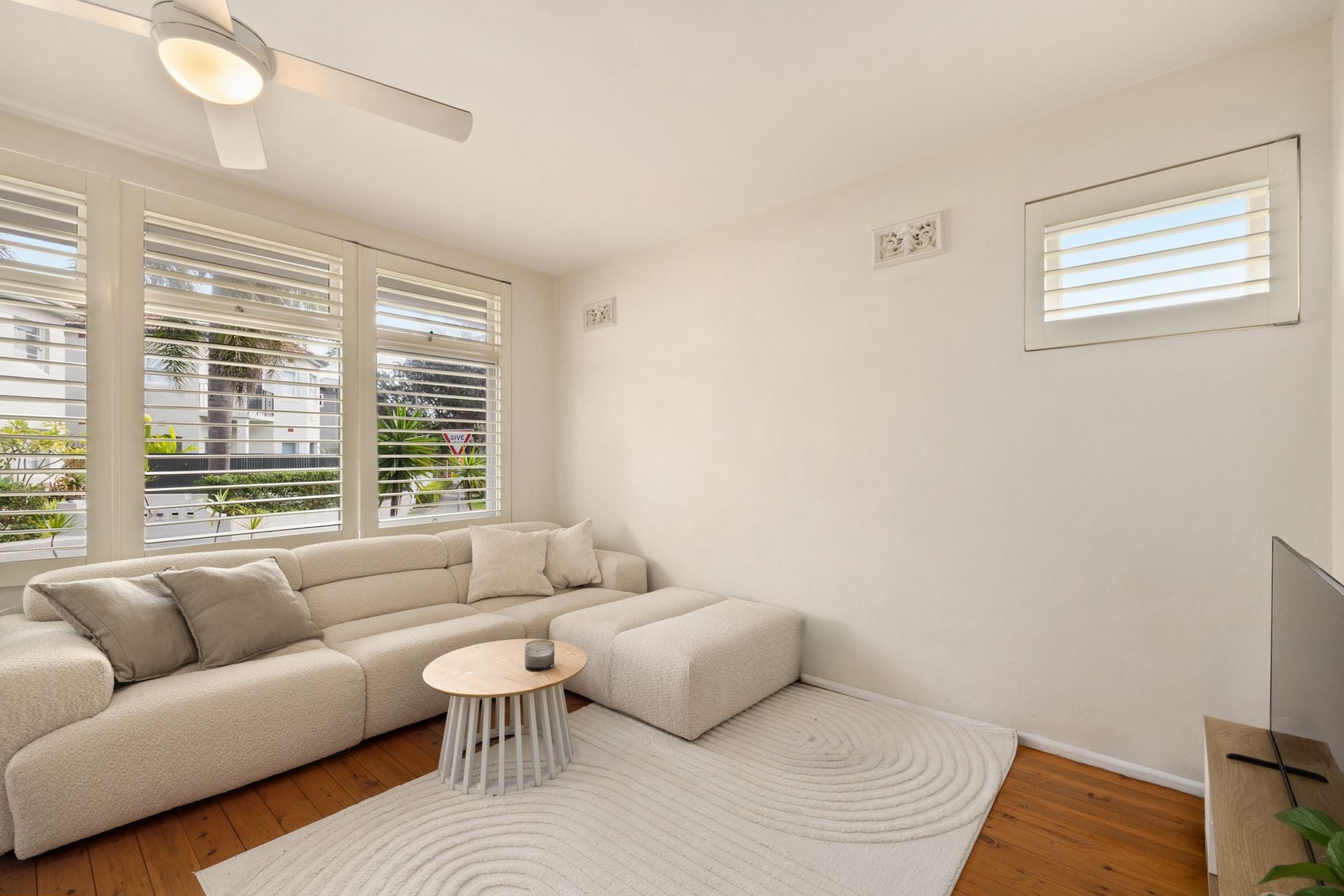 1/22 Eurobin Avenue, Manly