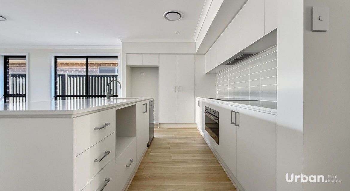Austral 23 Parhelion Street