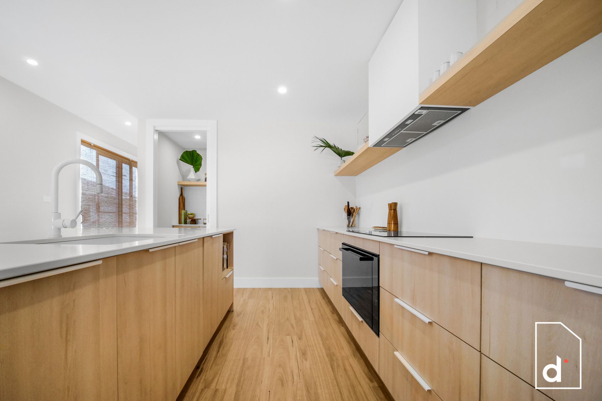 10 The Esplanade, Oak Flats NSW