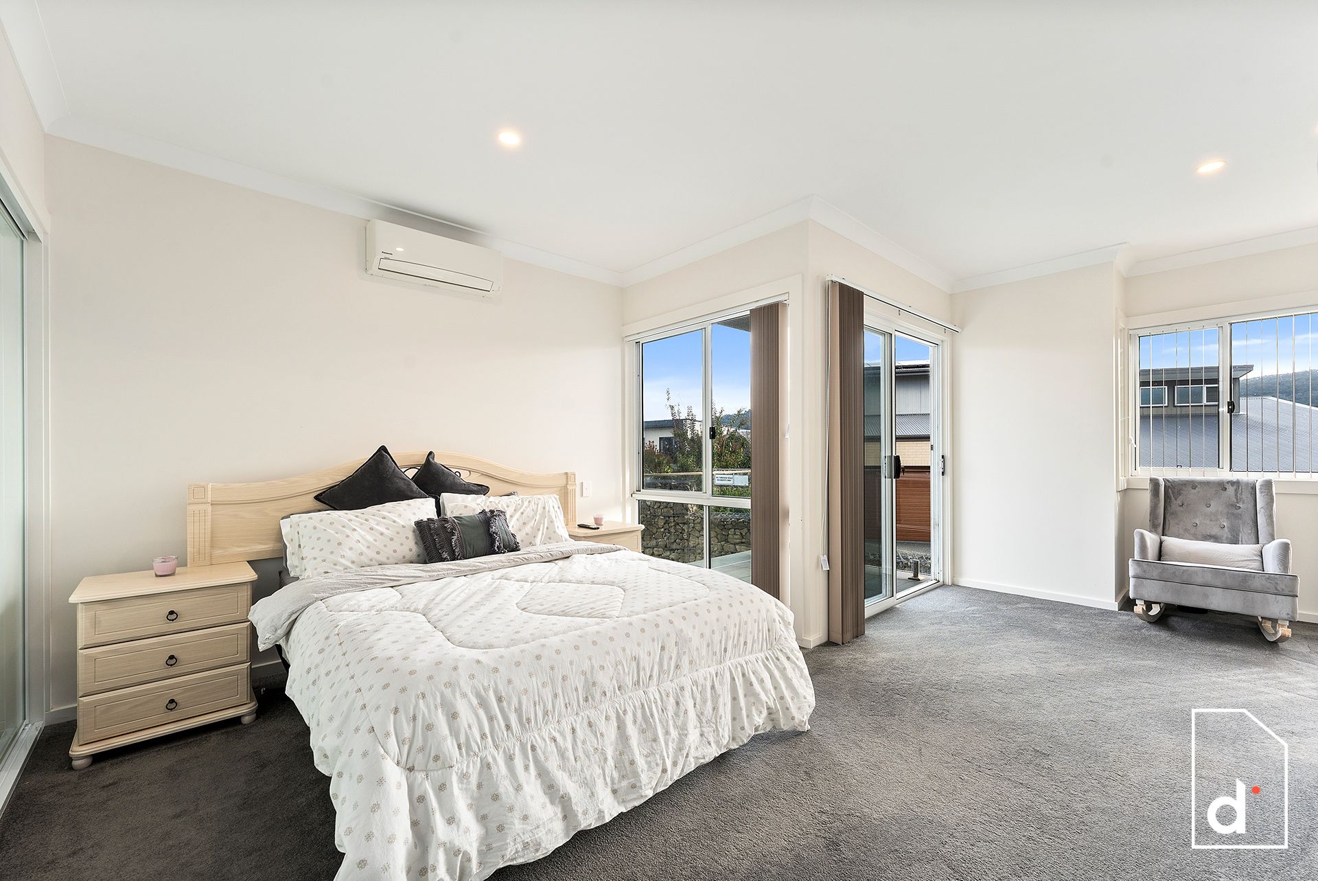 1/33 William Davies Drive, Figtree NSW