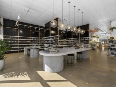 RARE DOGGETT STREET OFFICE/SHOWROOM - 9 CARPARKS!!