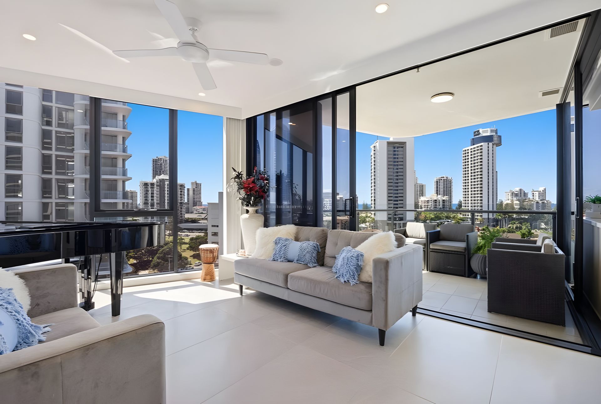 907/15-17 Cannes Avenue, Surfers Paradise - Thumbnail 8