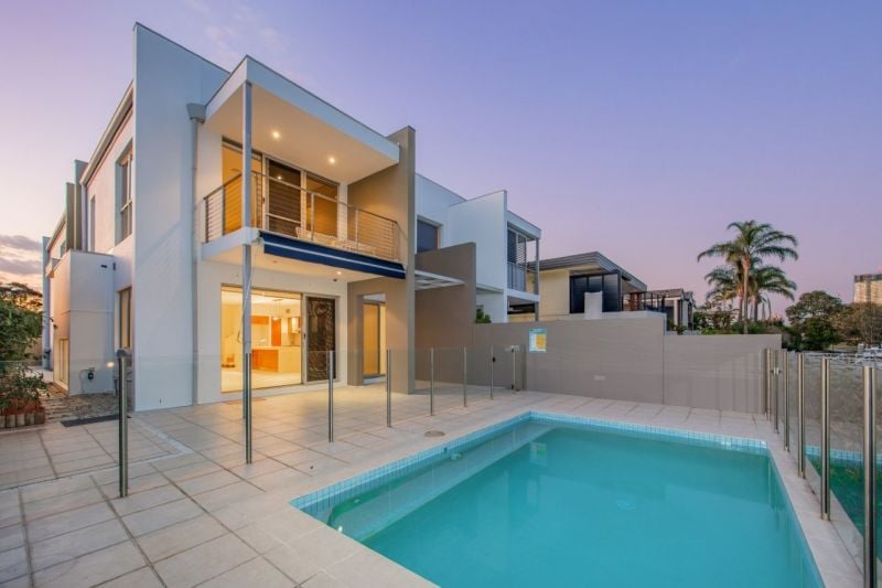 2/11 Inga Avenue, Surfers Paradise - Thumbnail 7