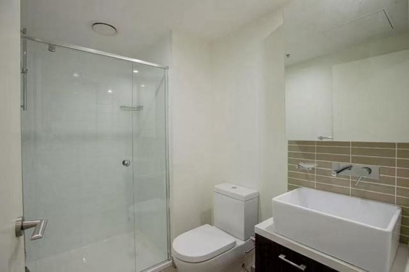 2109/8 Sutherland Street Melbourne VIC, Melbourne - Thumbnail 2