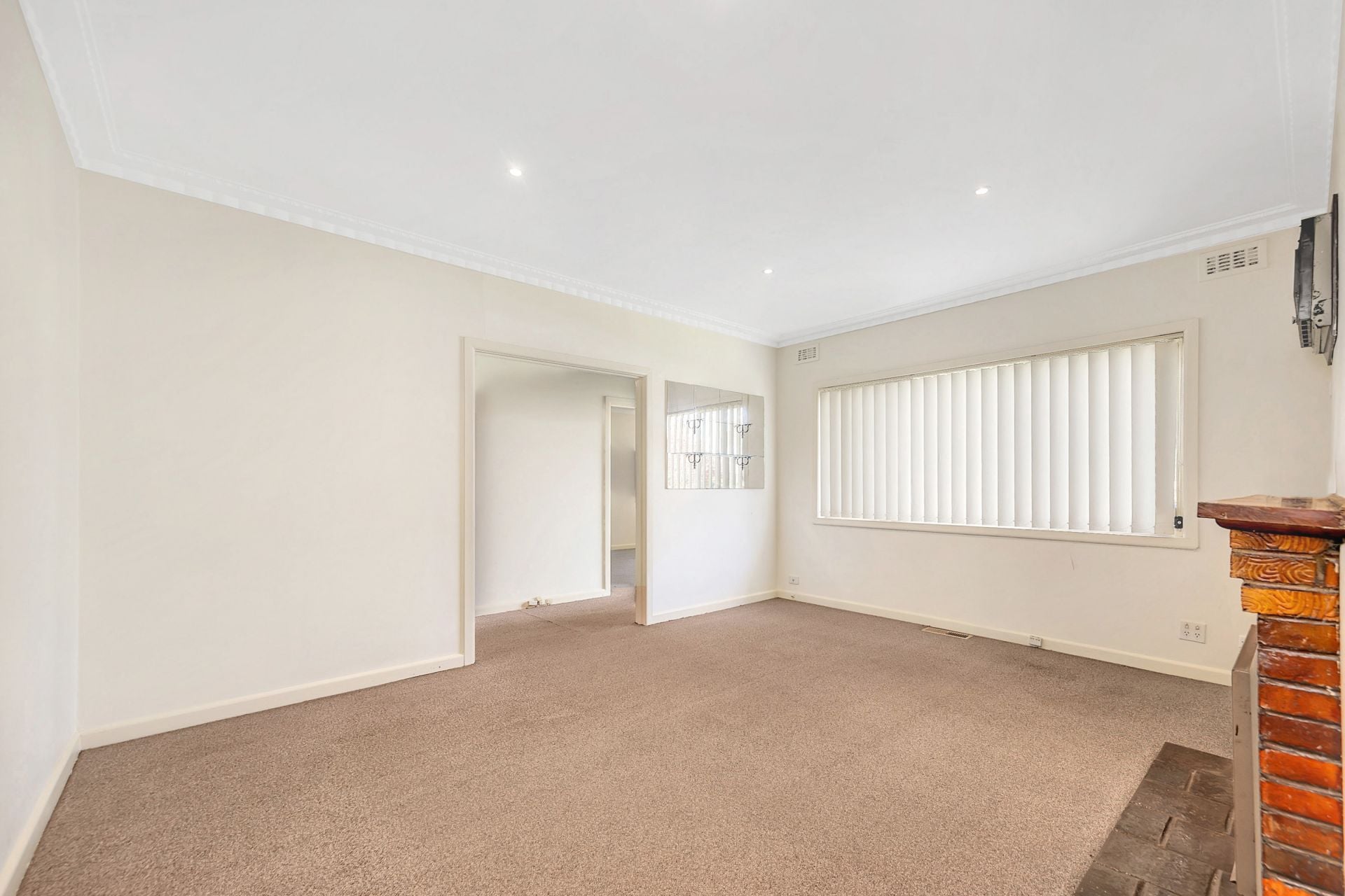 Great Location, Lovely Home!!