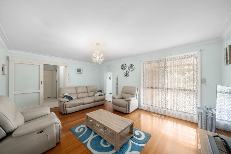 2 Gunbower Close, Thomastown