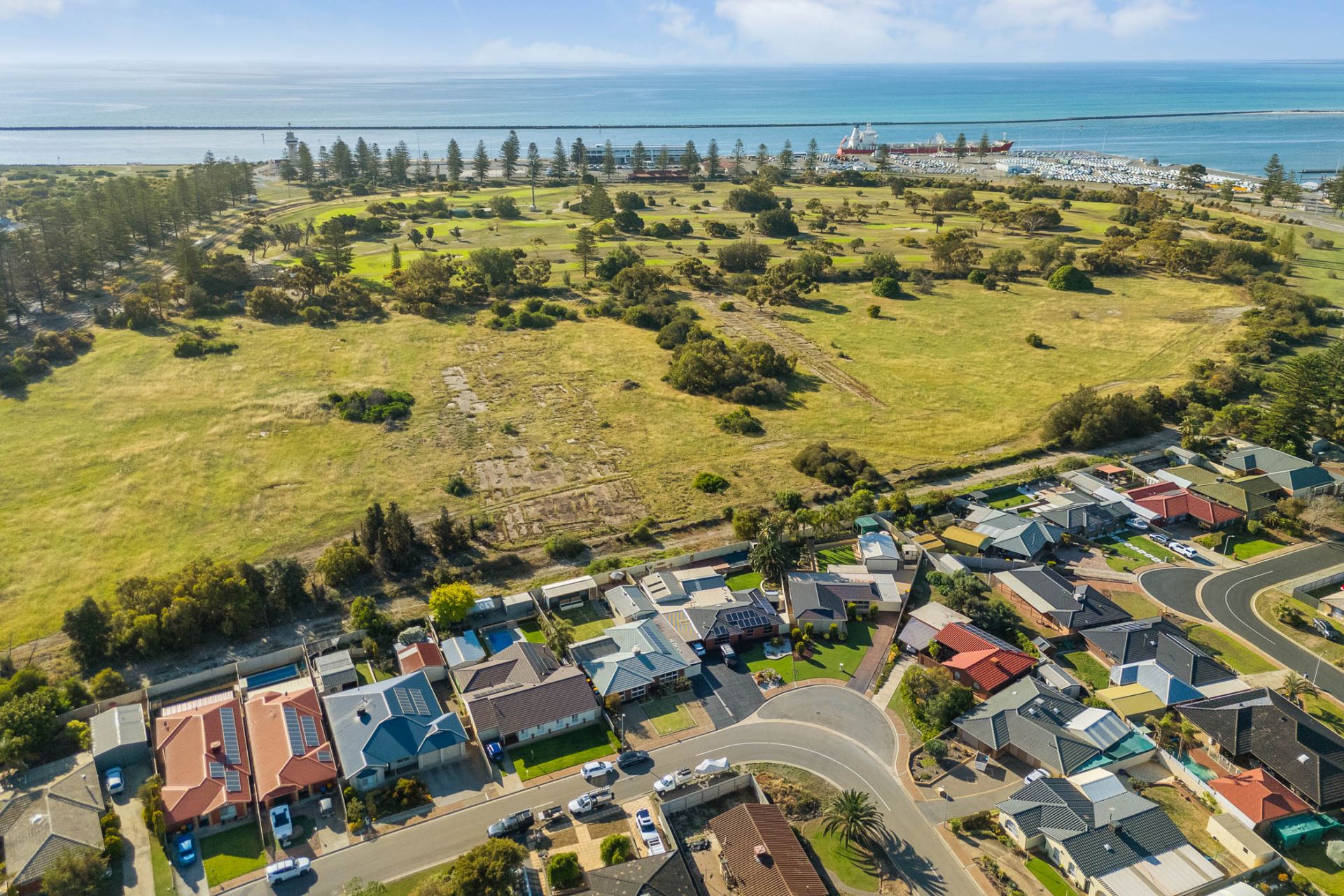 39 Aurelia Drive, North Haven, North Haven - Thumbnail 2