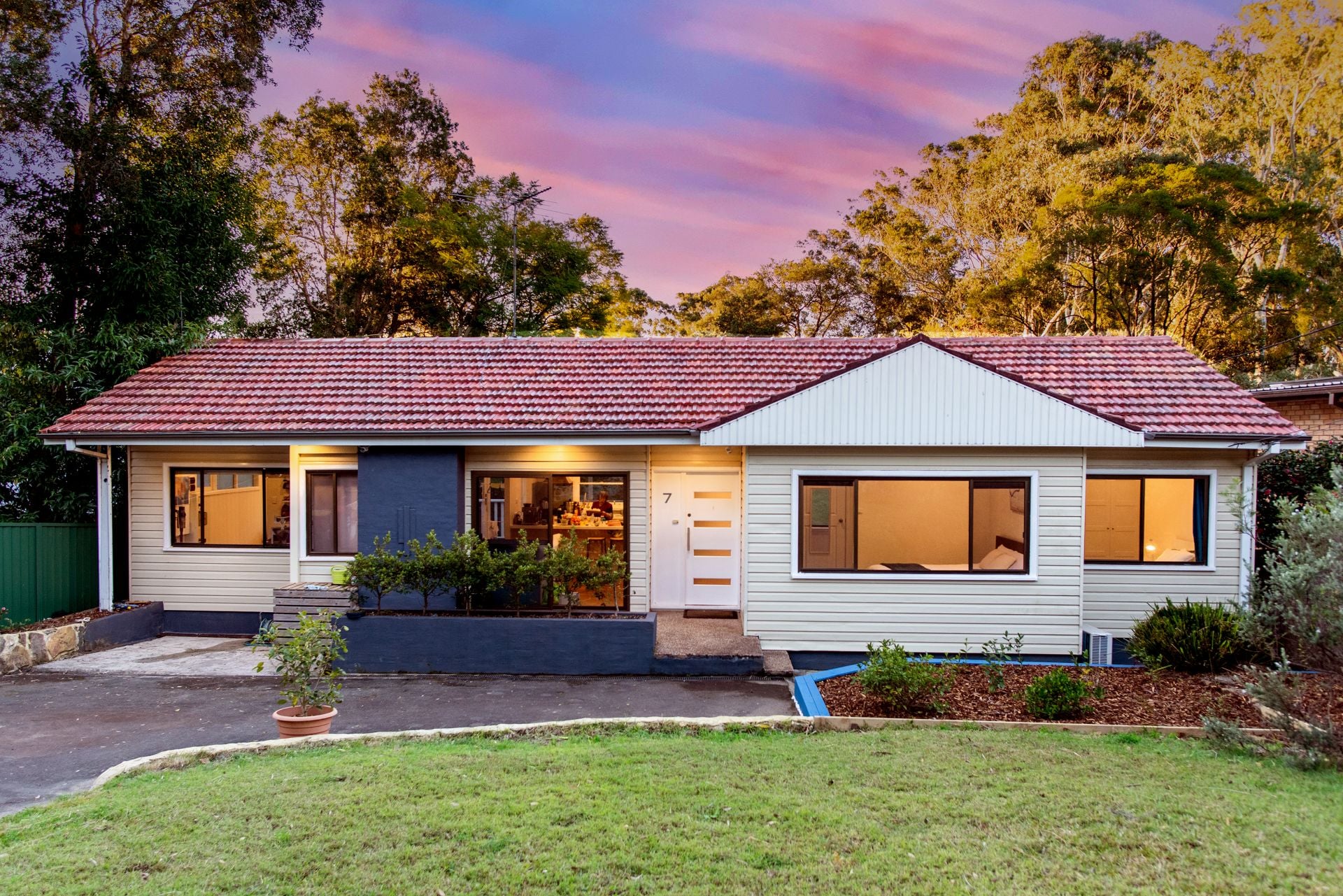 7 Stokes Avenue, Asquith, Asquith - Thumbnail 2