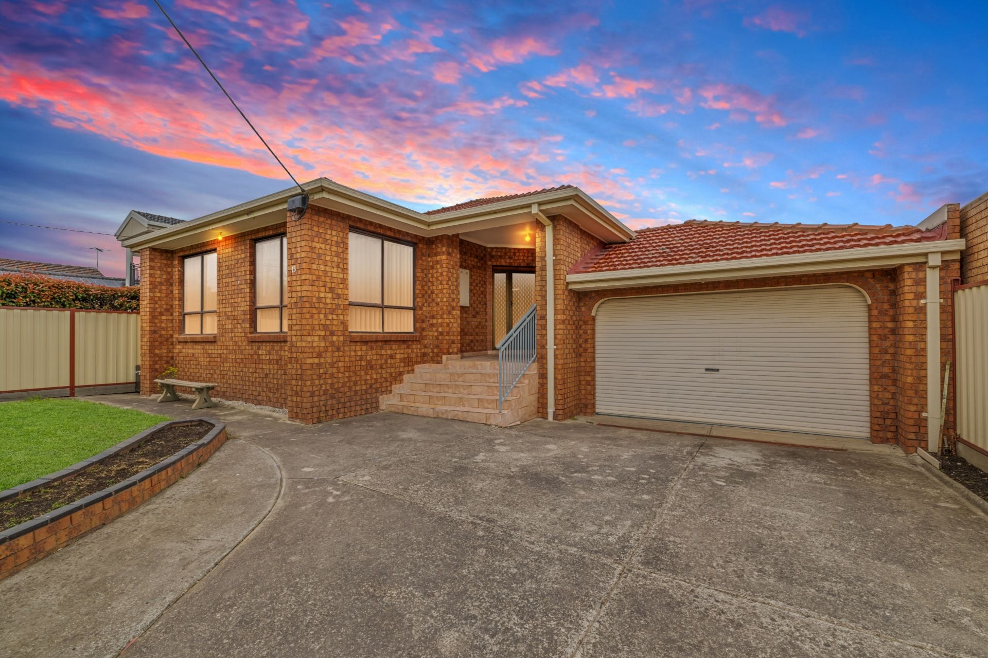 Space, Comfort & Versatility In A Prime Lalor Setting