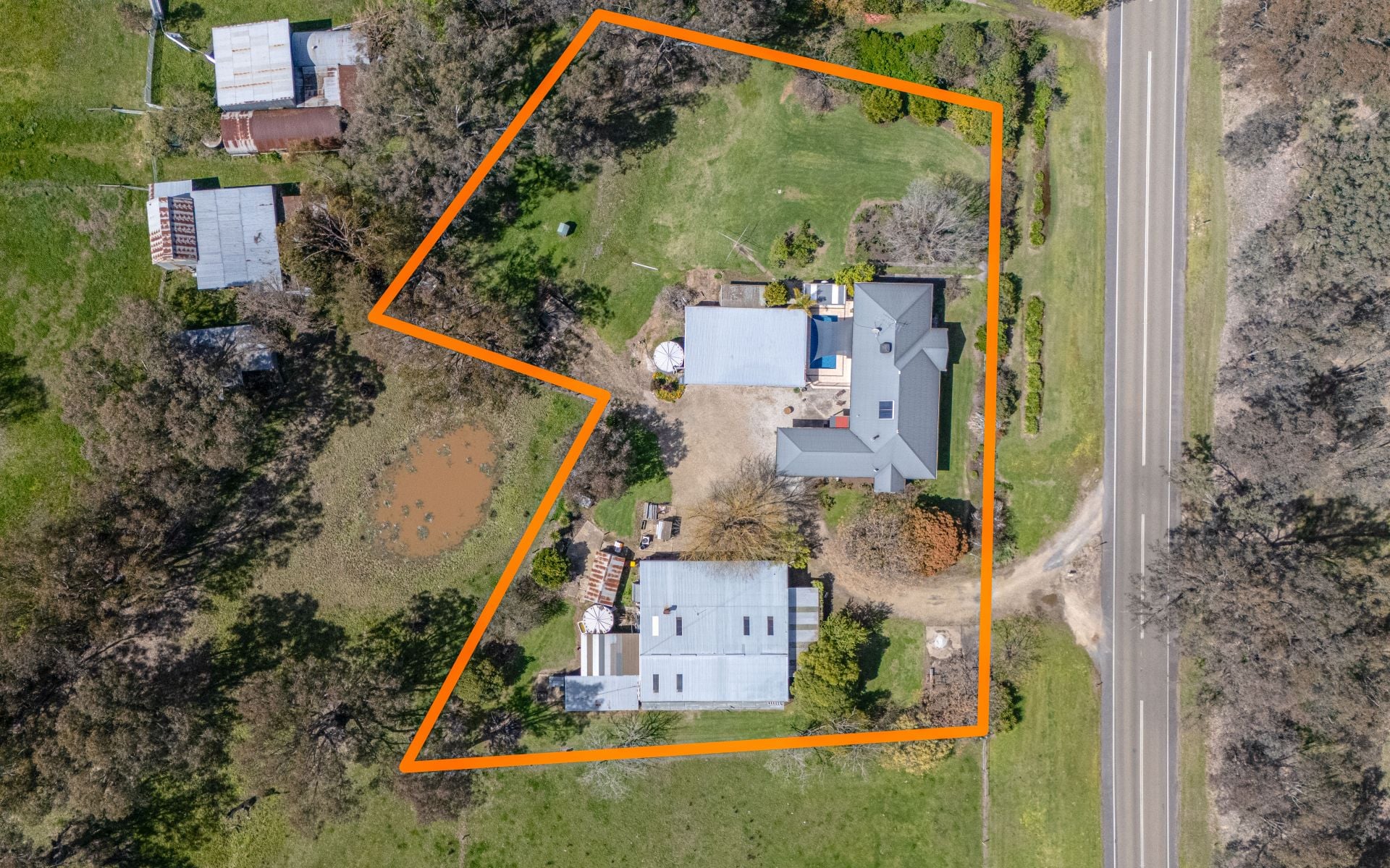 3961 Snow Road, MYRTLEFORD, Myrtleford - Thumbnail 2
