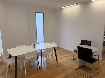 REFURBISHED GROUND FLOOR OFFICE!