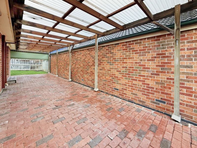 Well-Presented Family Home in the Popular Cascades Estate