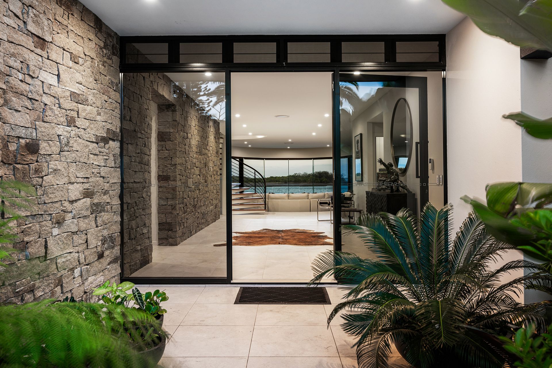 1 Knightsbridge Parade West, Sovereign Islands - Thumbnail 5