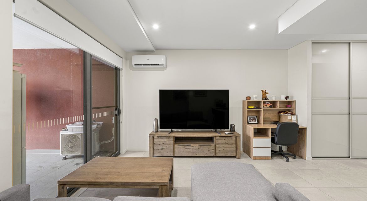 Schofields 42/6 Bingham Street