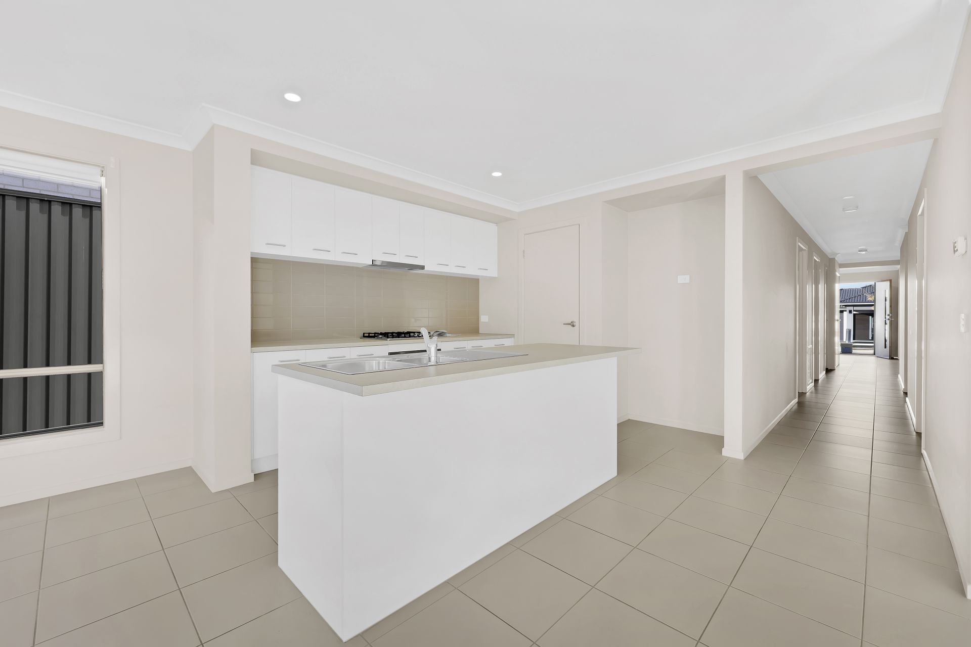 4 BEDROOM DELIGHT!