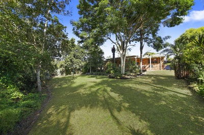 Excellent location, entry level living on 903m2 block