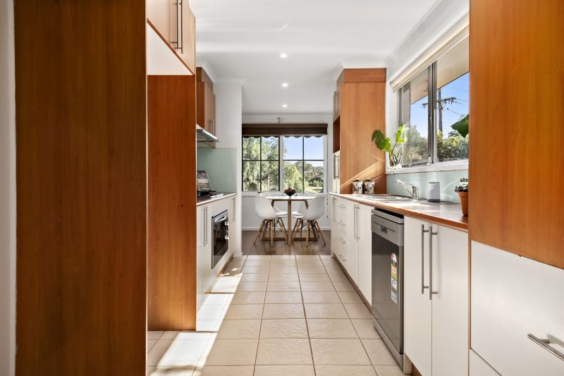 6 Peppercorn Parade, Epping