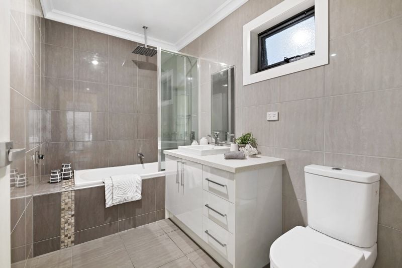 3/3 Cool Street, Reservoir