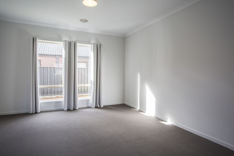 46 Greenfield Drive Epsom VIC, Epsom - Thumbnail 3