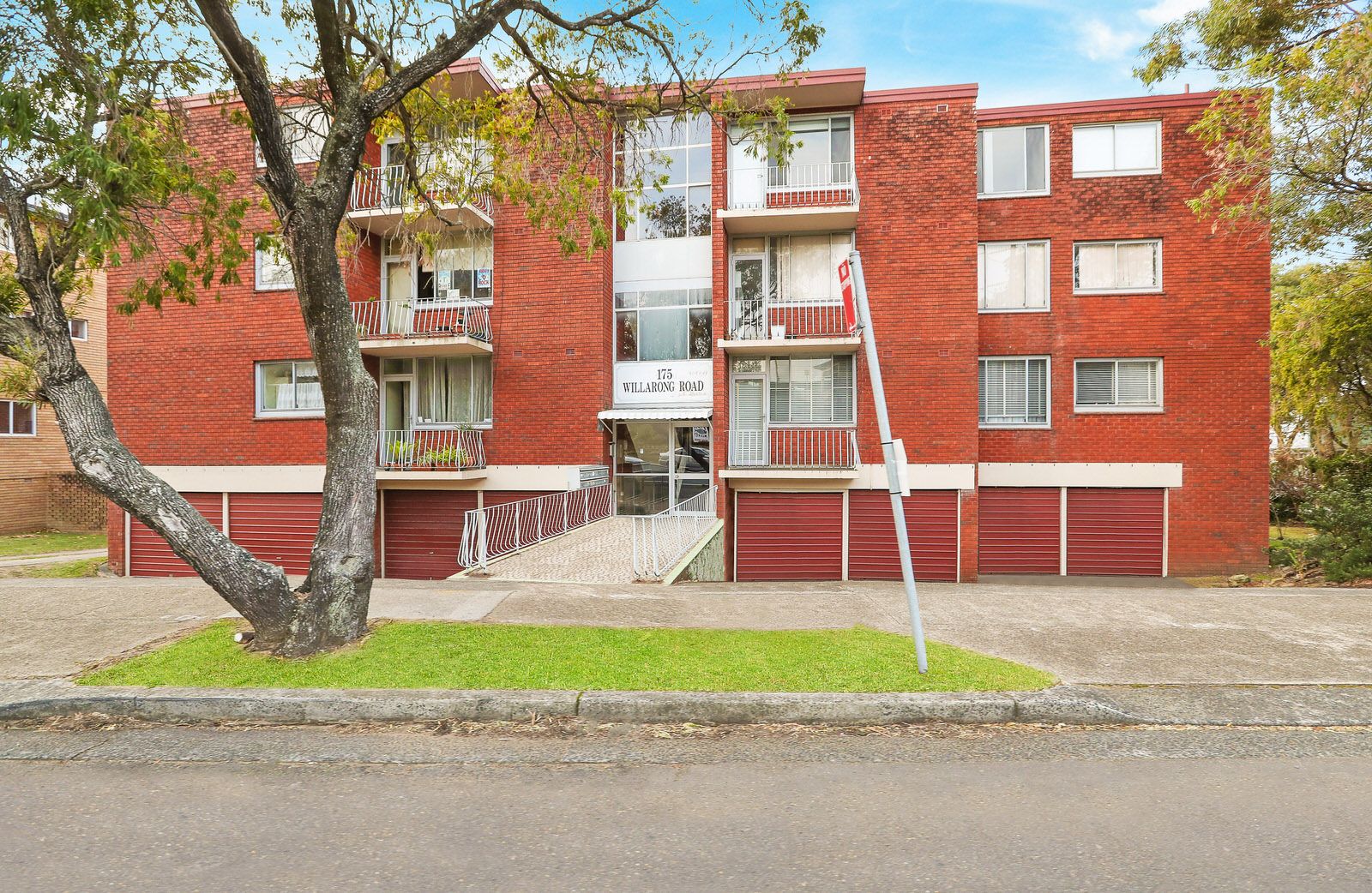 8/175 Willarong Road CARINGBAH 2229